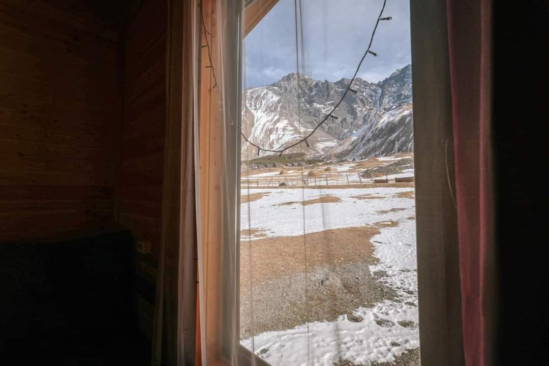 Same Cottage Kazbegi Eksteriør billede