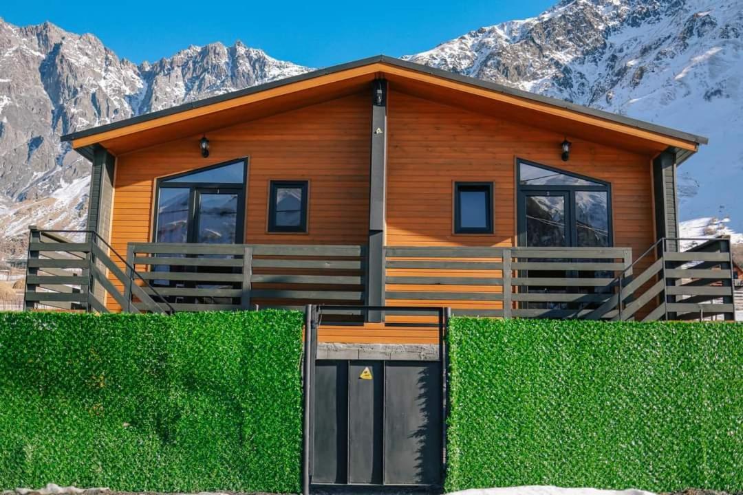 Same Cottage Kazbegi Eksteriør billede